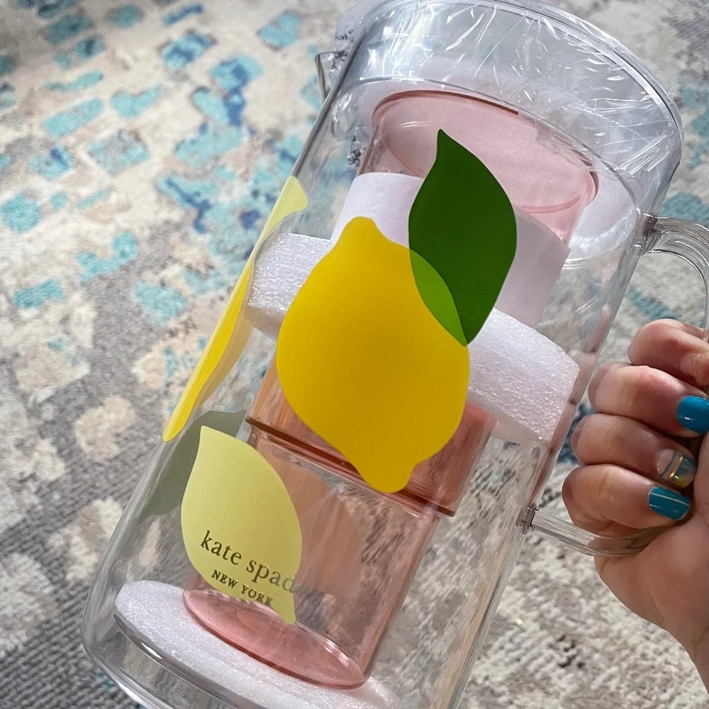 🍋 Kate Spade NY - Acrylic Lemon Pitcher & Set of 2 Cups 🍋
